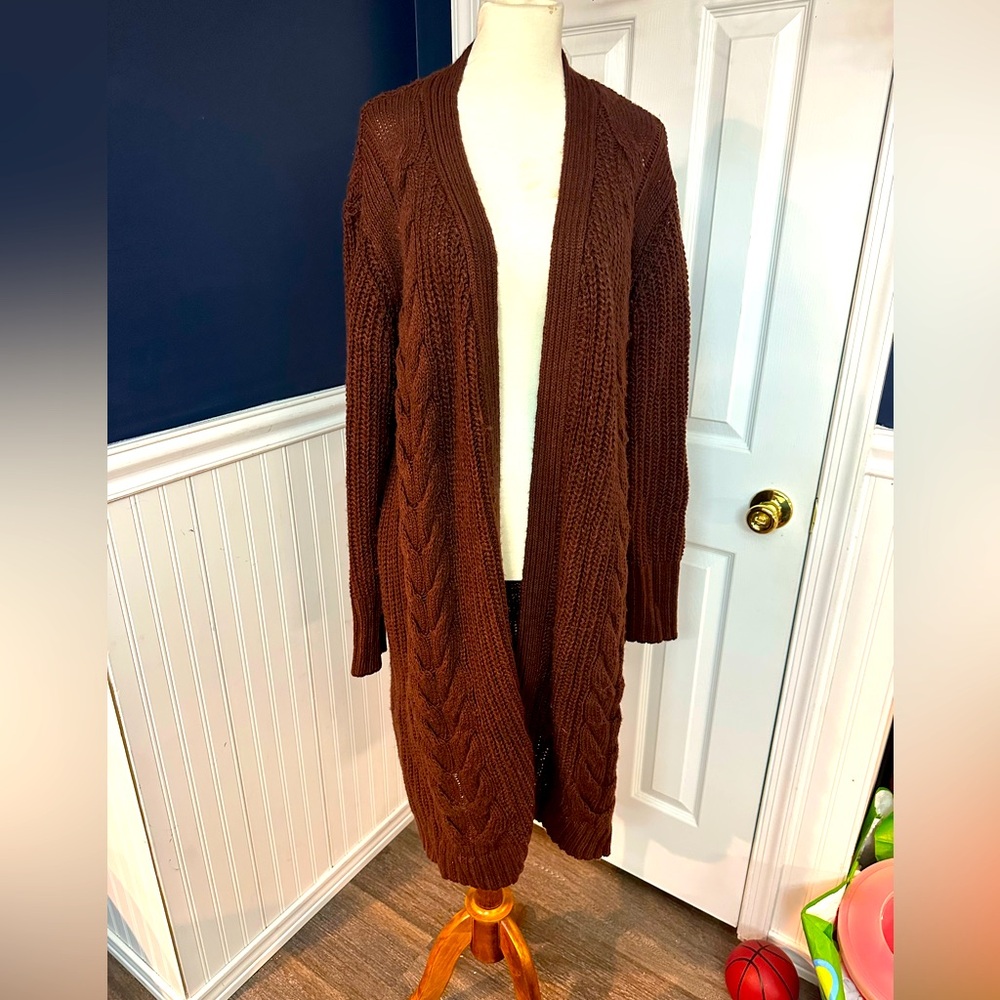 BB Dakota By Steve Madden long maroon cardigan. Size M. EUC - like new.